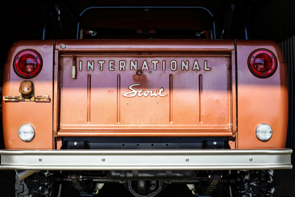 Tailgate Lettering - Scout 80/800