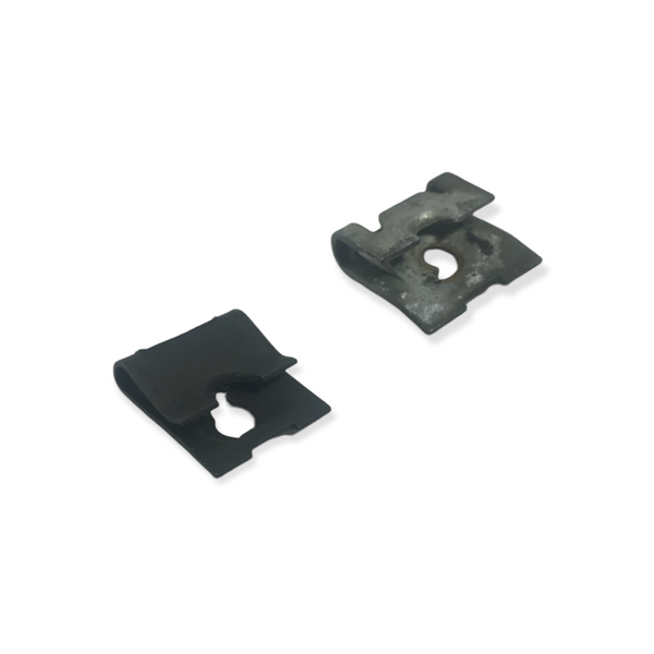 Scout II Headlight Bucket Grill Mounting Clip